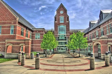 Central washington university washington - Central Washington University is a public institution that was founded in 1891. It has a total undergraduate enrollment of 8,609 (fall 2022), its setting is rural, and the campus size is 380...